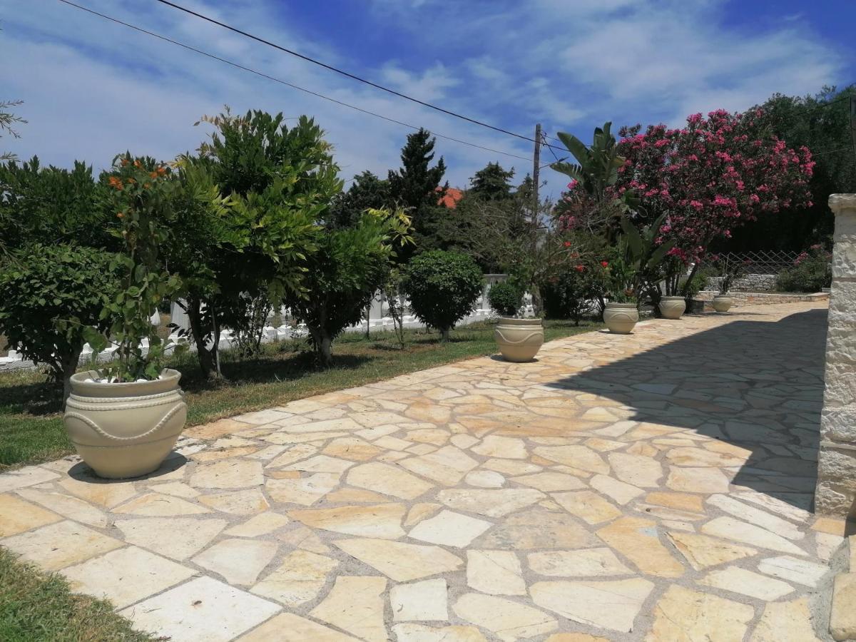 Makis Apartments Arillas  Exterior photo